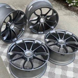 20×9.5″ and 21×12.5″ Wheels for Porsche 911 GT2 RS